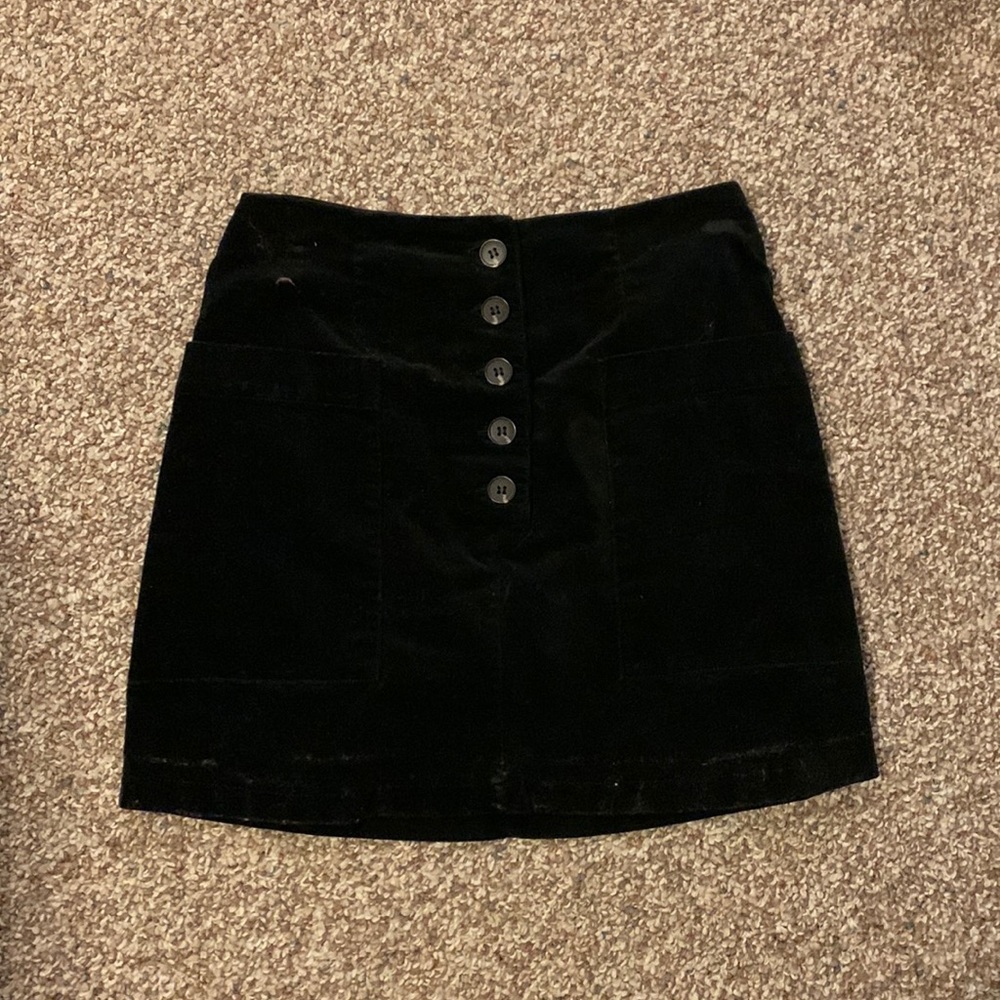Black button skirt!